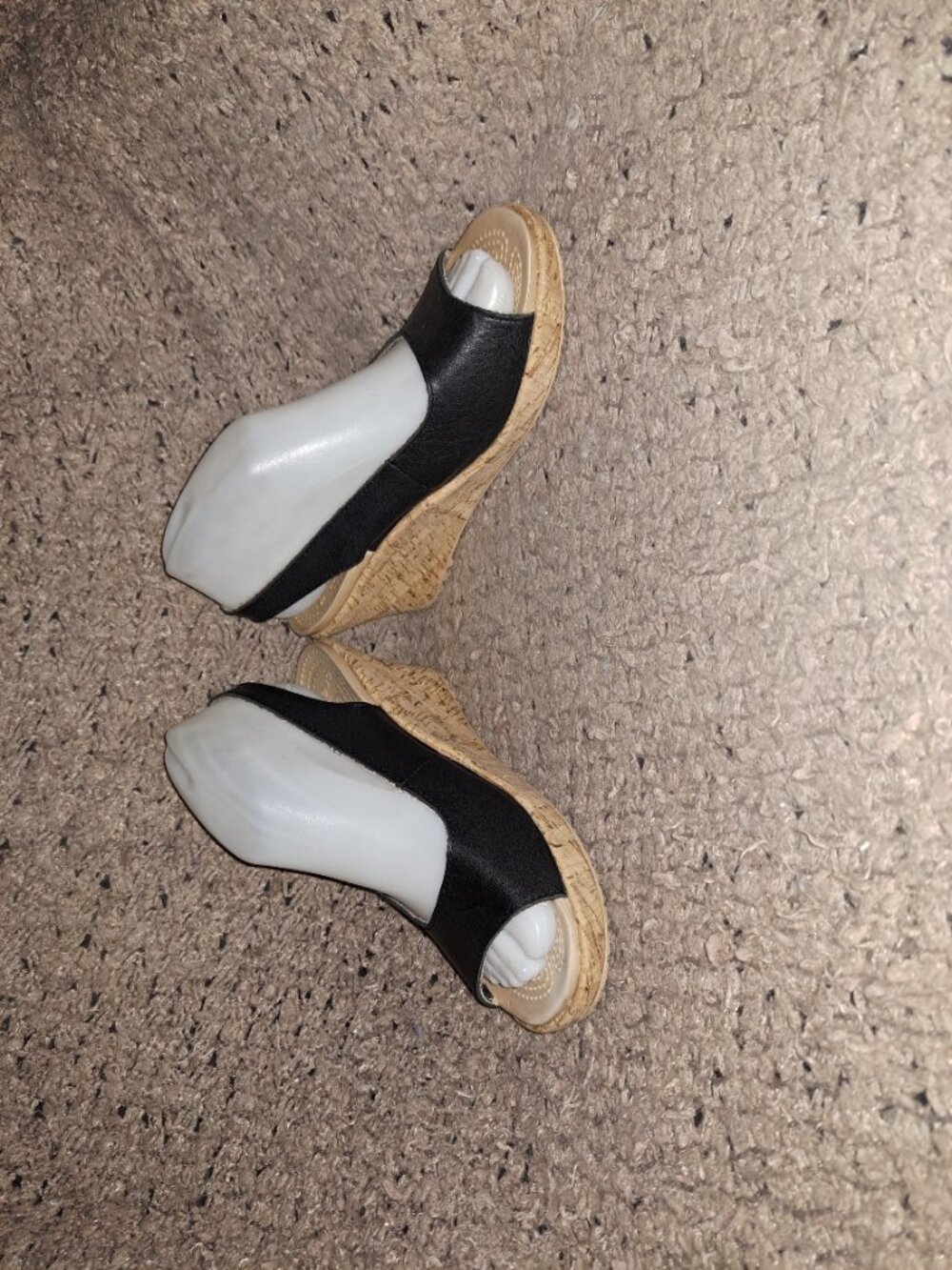 CROCS-A-Leigh Black Leather Slingback Cork Wedge Sandals-Size 7-Excellent - Picture 4 of 8